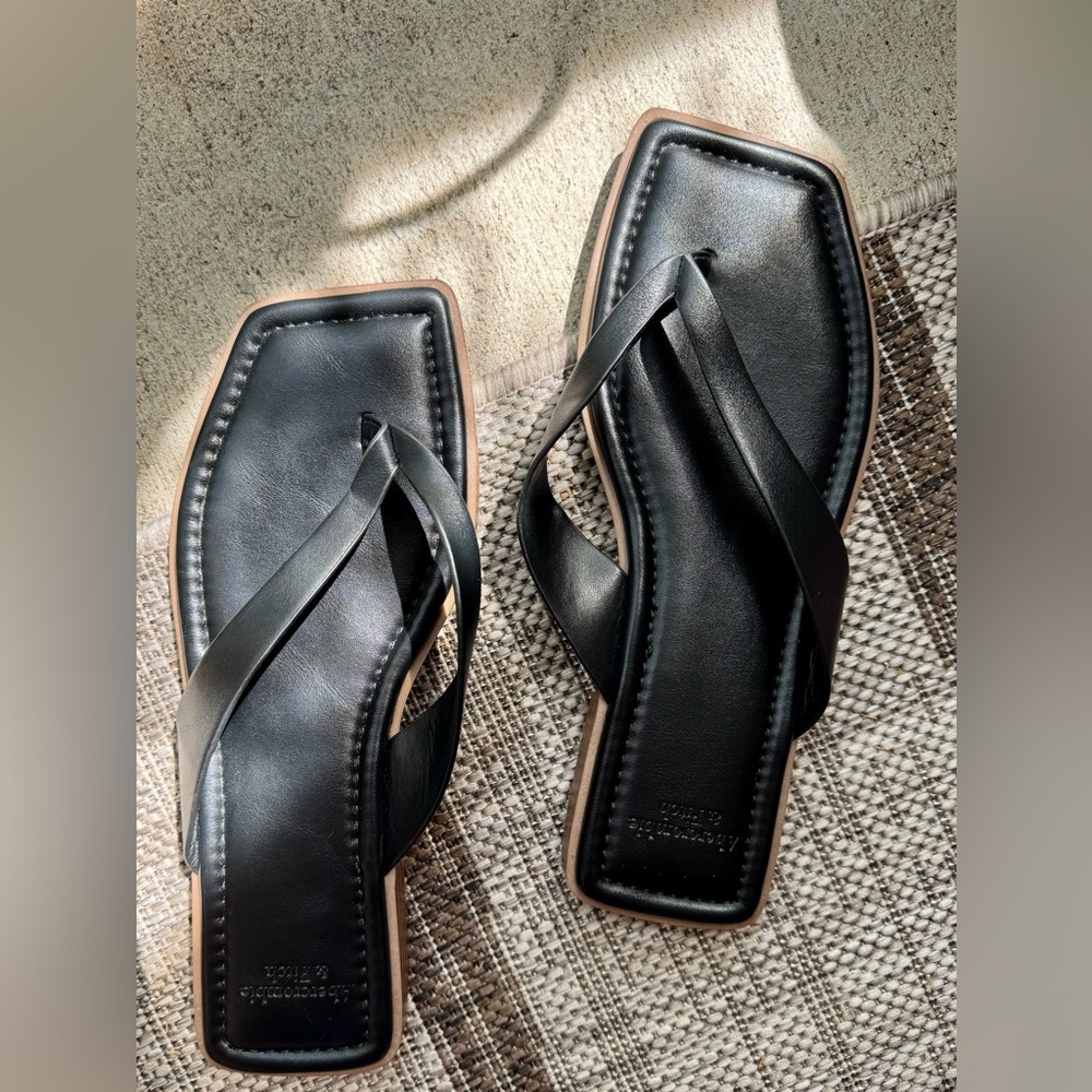 Abercrombie Square Toe Thong Sandals